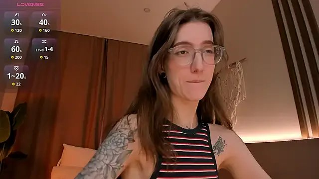 Lola_Missy on StripChat 