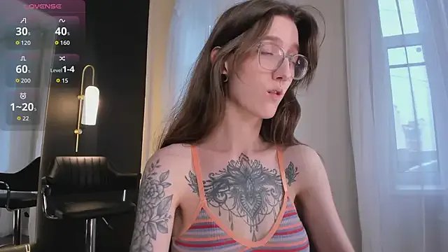 Lola_Missy on StripChat 