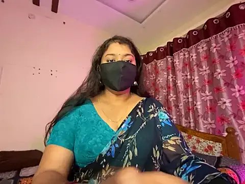 LouleyRanii on StripChat 