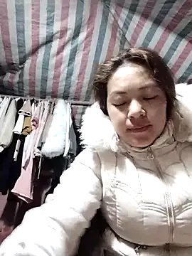 Lucky_cutee on StripChat