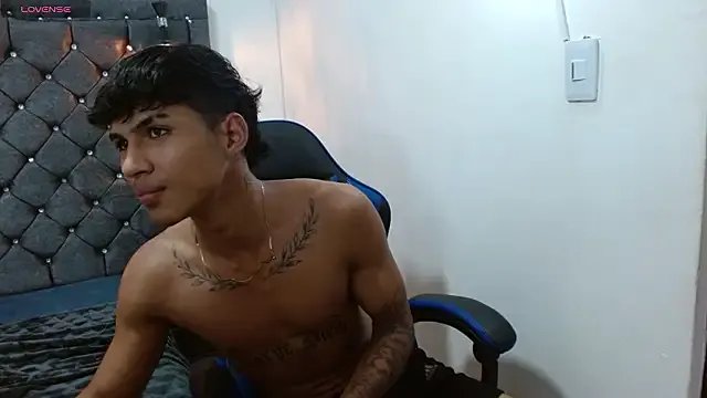 luka_big18 — KISS AND LICK BICEPS