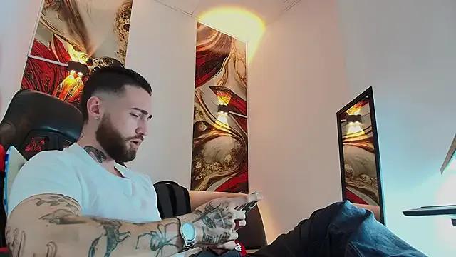 Luke_davis01 — CUMM SHOWW BBY! 