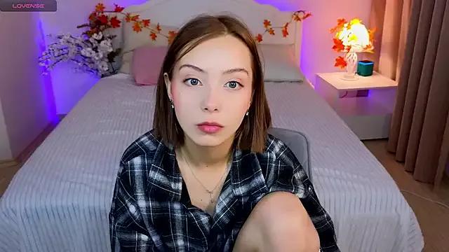 LumMina on StripChat 