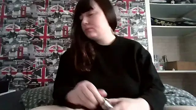 Lynylou on StripChat