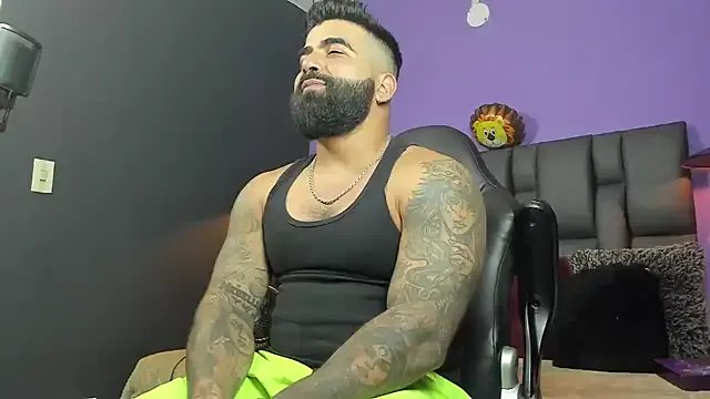 Lyon_vach on StripChat