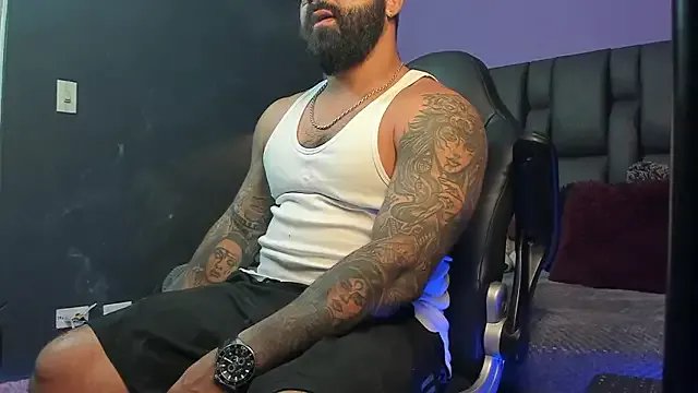 Lyon_vach on StripChat