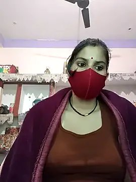 Maahi-Queen on StripChat