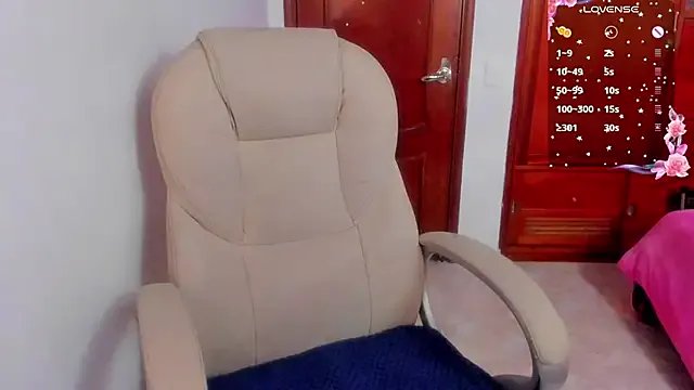 Maavca_ on StripChat