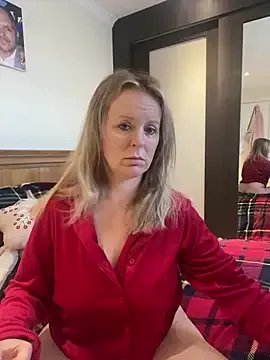 madamlillyrose on StripChat 