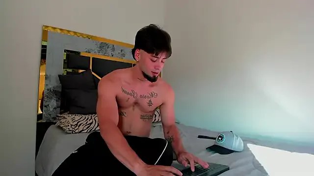 MattDevon on StripChat