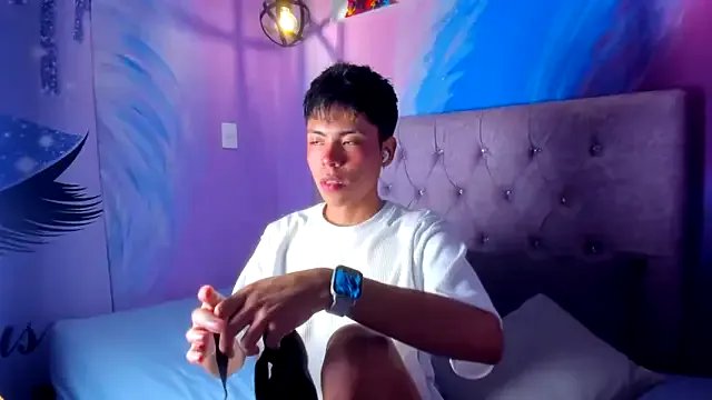 MaxiWildd on StripChat