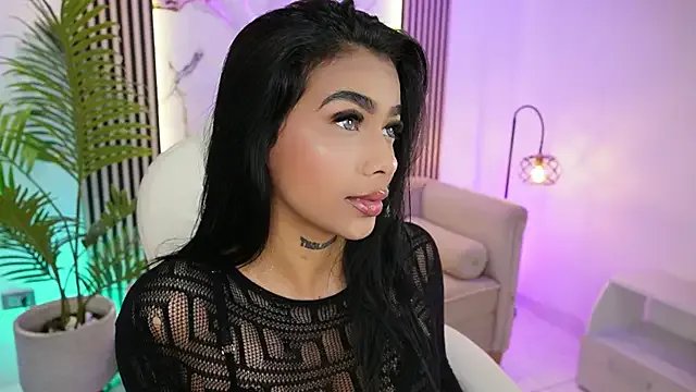 MeganLowell on StripChat