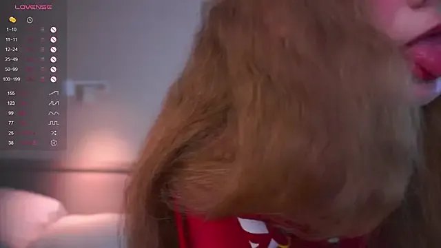 MegganKinson on StripChat 