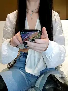 Melody87 on StripChat