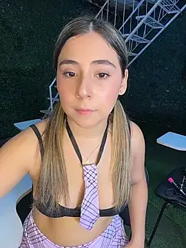 MelodyRey_ on StripChat