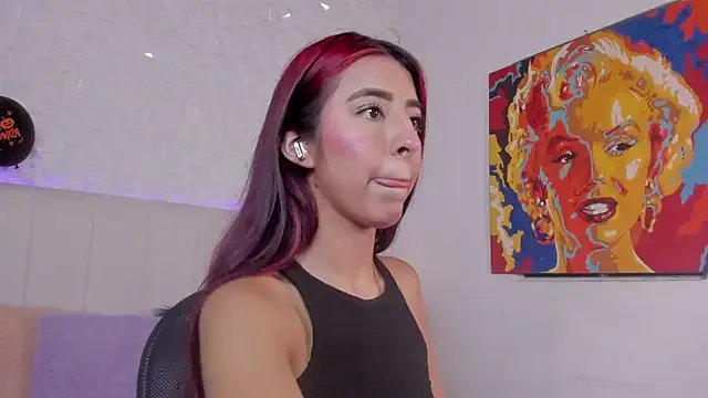 Mirandaa_Rogers on StripChat