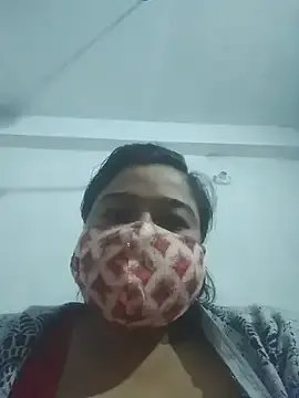 momo_loves on StripChat