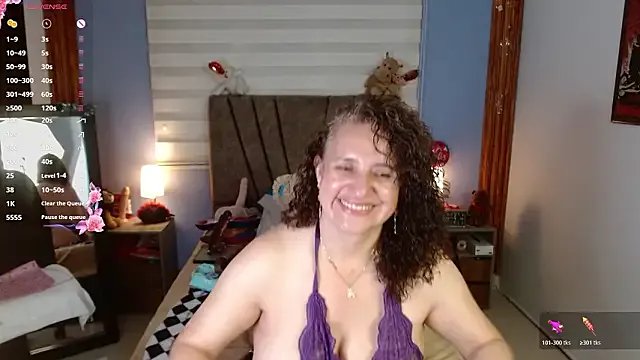 Nadia_84 on StripChat