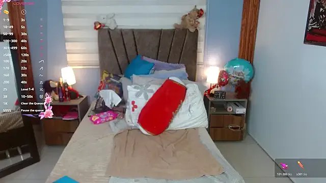 Nadia_84 on StripChat