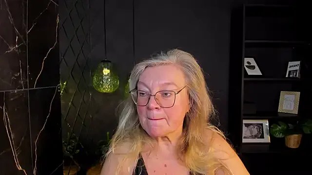 NataliMellow on StripChat 