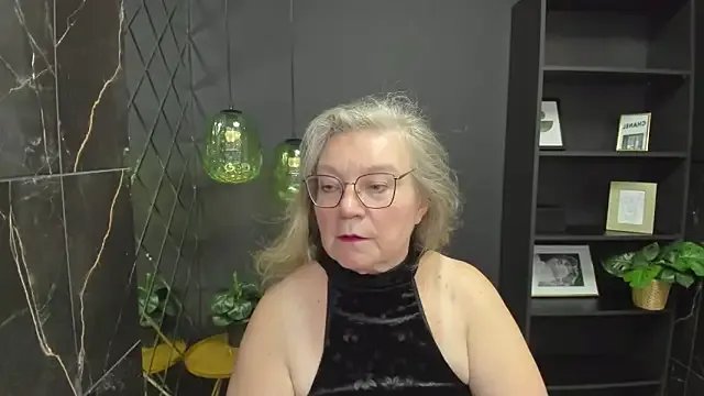 NataliMellow on StripChat 