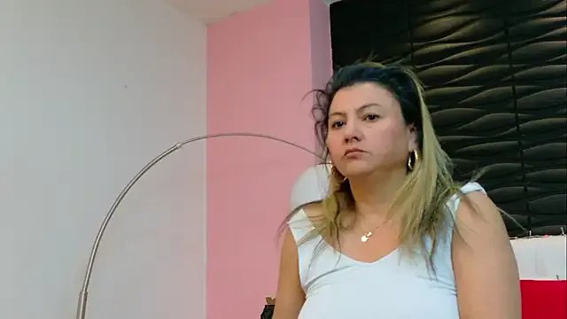 Nataly_Foley on StripChat 