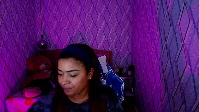 NicolleTaylor on StripChat