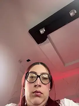 NiickyJones on StripChat