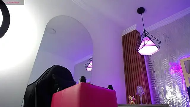 NyxAndria_1 on StripChat