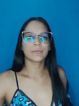 Perla_and_Maikol — Fingers in pussy