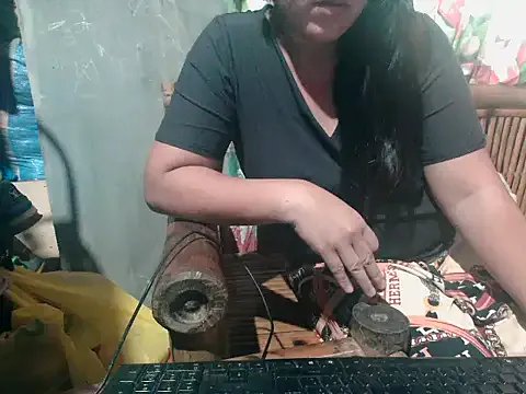 Pinay_Mama on StripChat