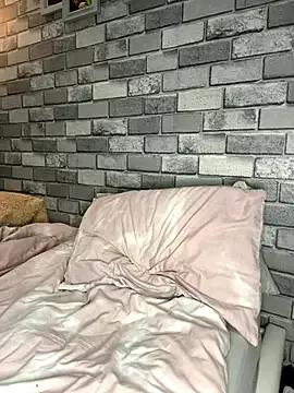 Poppy_frankie — Bendover and spread 