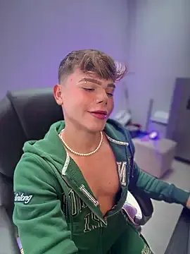 PRINCE_STEV on StripChat