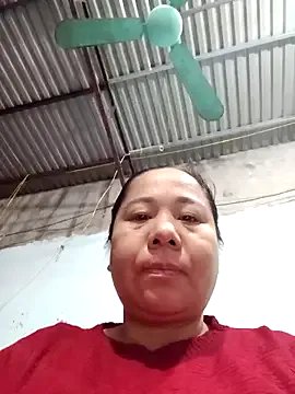 Queen-18200 on StripChat 