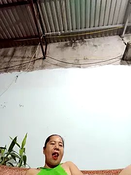 Queen-18200 on StripChat 