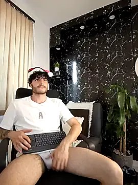Rafael_Mendezz on StripChat 