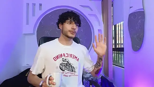 Rafael_Mendezz on StripChat 