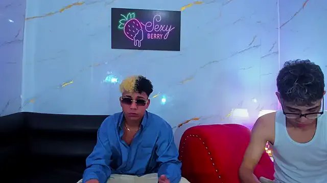 Roman_cute on StripChat