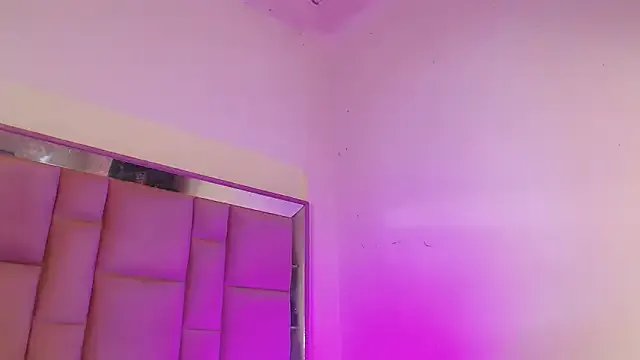 roxanawillts on StripChat