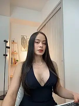 rubyhill_2711 on StripChat
