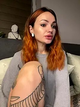 SaraLow on StripChat 