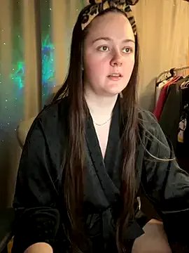 Sasha_Kitten on StripChat 