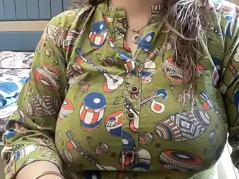 sassypooja on StripChat 