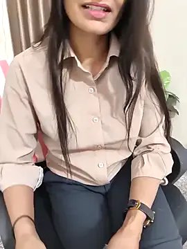 Shalu_G on StripChat