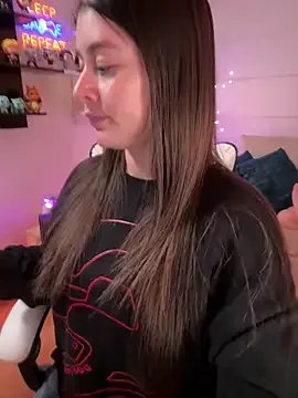 Sharon_07 on StripChat