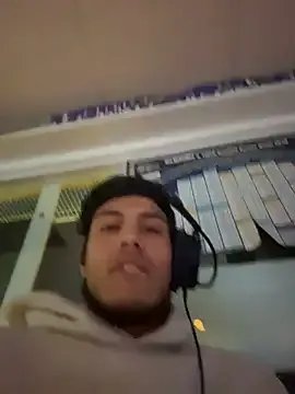 StrokingDaddy4 on StripChat