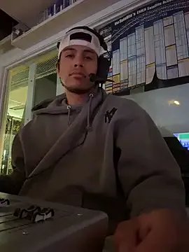 StrokingDaddy4 on StripChat