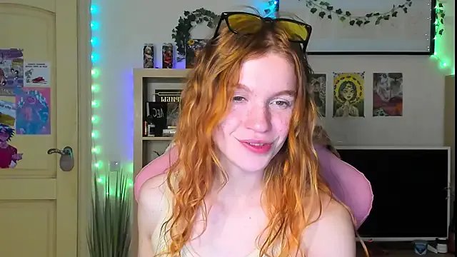 Sunny_Elly on StripChat