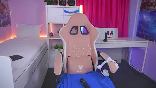 Sunny_Glow on StripChat 