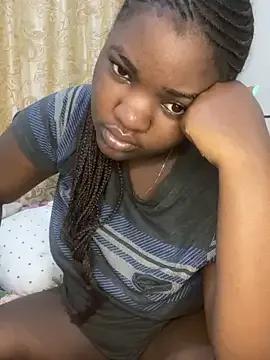 sweet18creamybigpussy on StripChat 